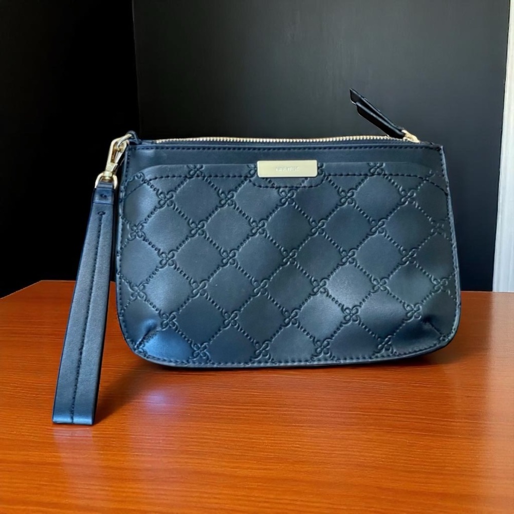 NWOT Nine West Black Wristlet w/Quilted Look - Faux Leather